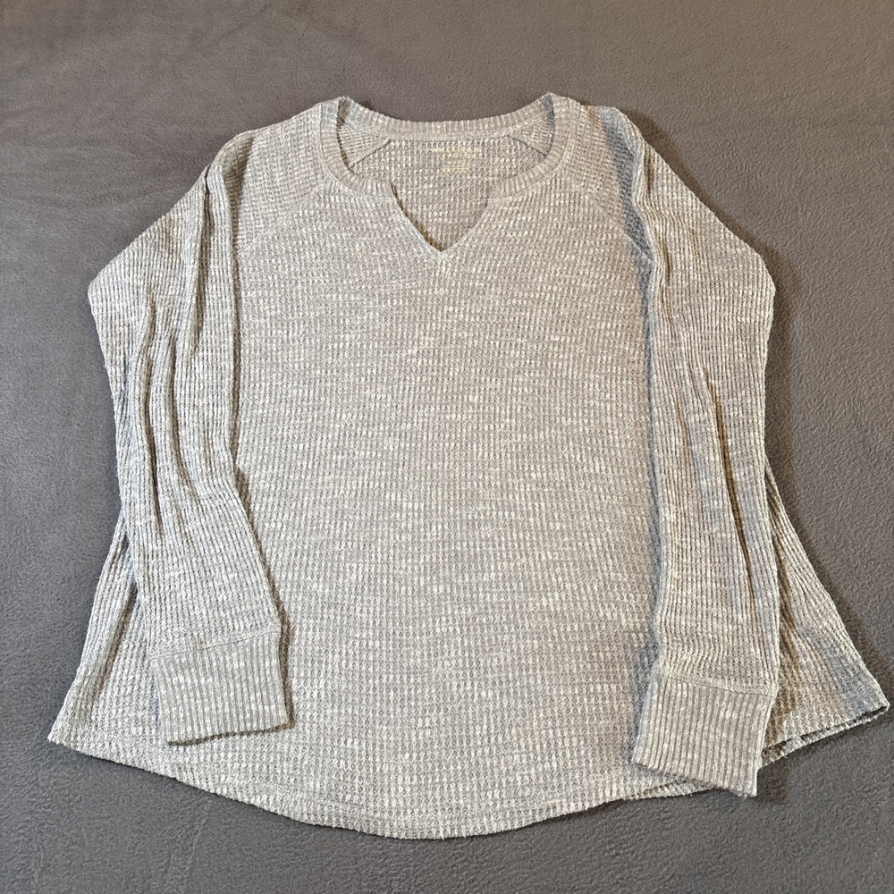 American Eagle Women's Waffle Knit Shirt Size V-Neck Size Medium Gray